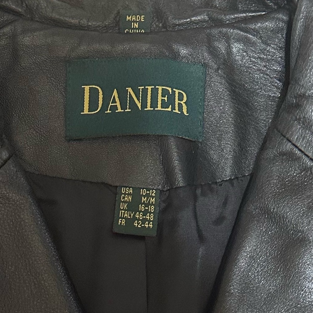 Vintage DANIER Canada Genuine Leather Over Coat In Black Size 10 To 12. - Picture 8 of 12